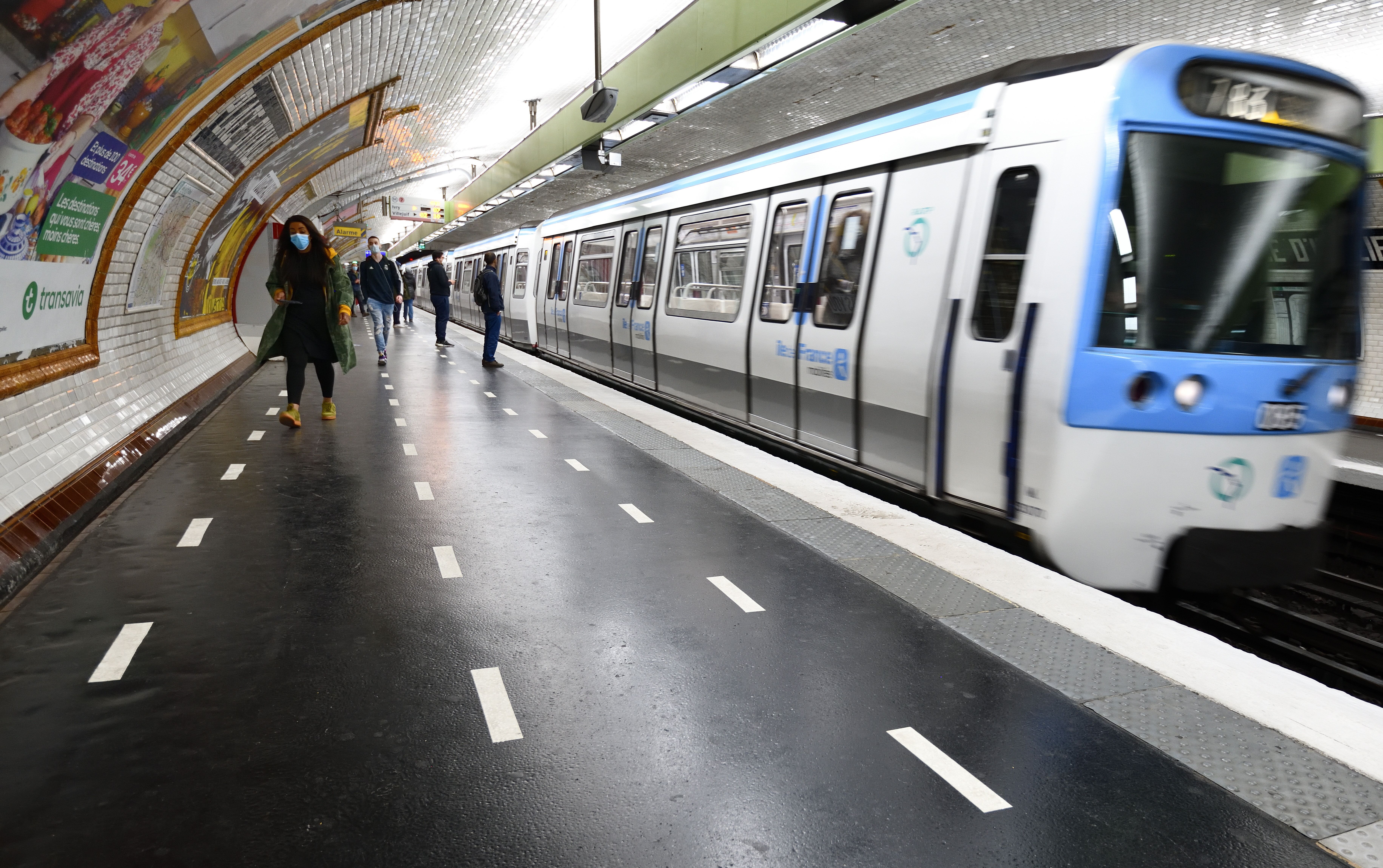 Métro parisien photographié après le déconfinement