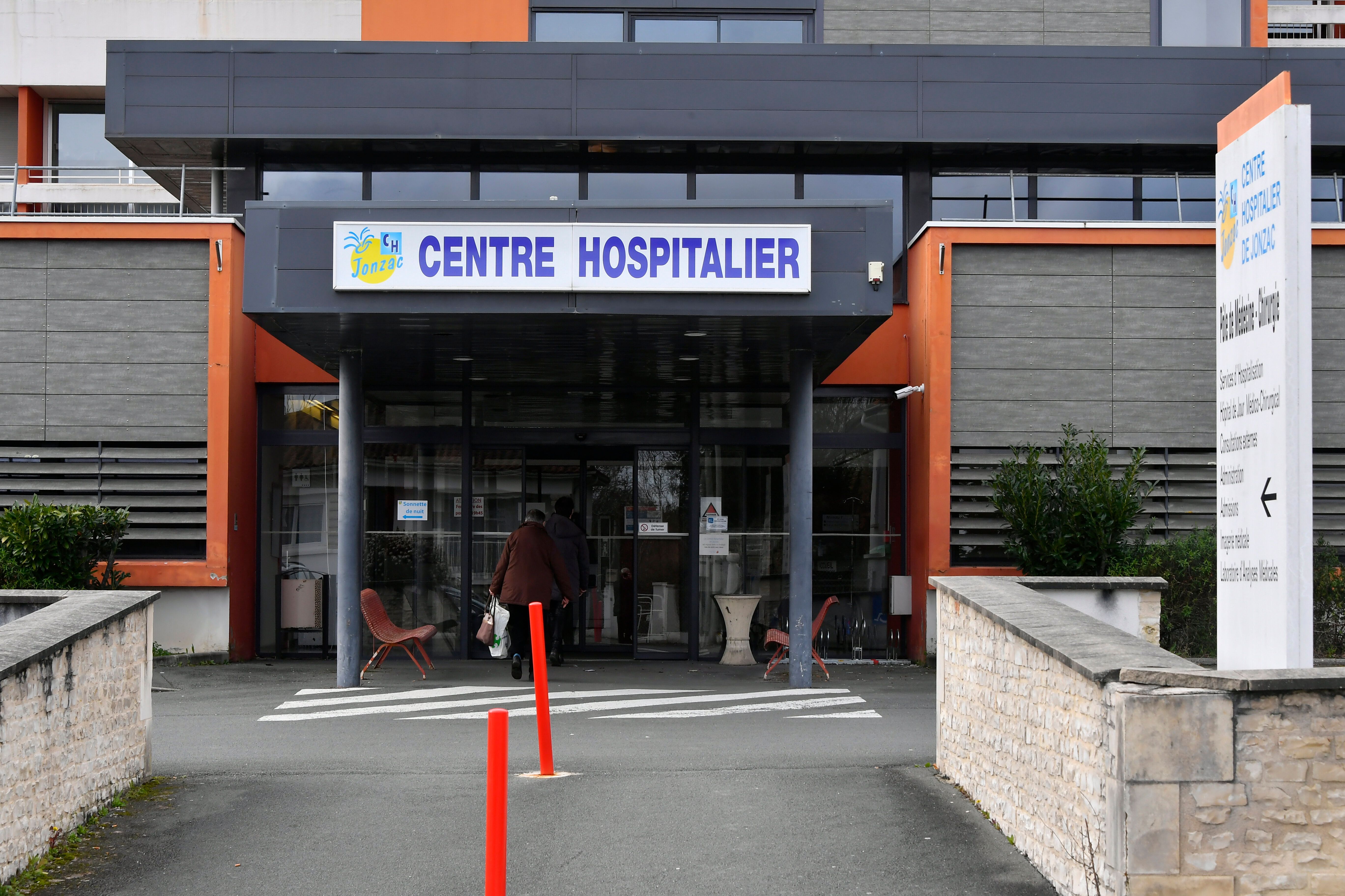 La façade de l'hôpital de Jonzac, en Charente-Maritime, le 29 février 2020. C'est dans cet établissement...