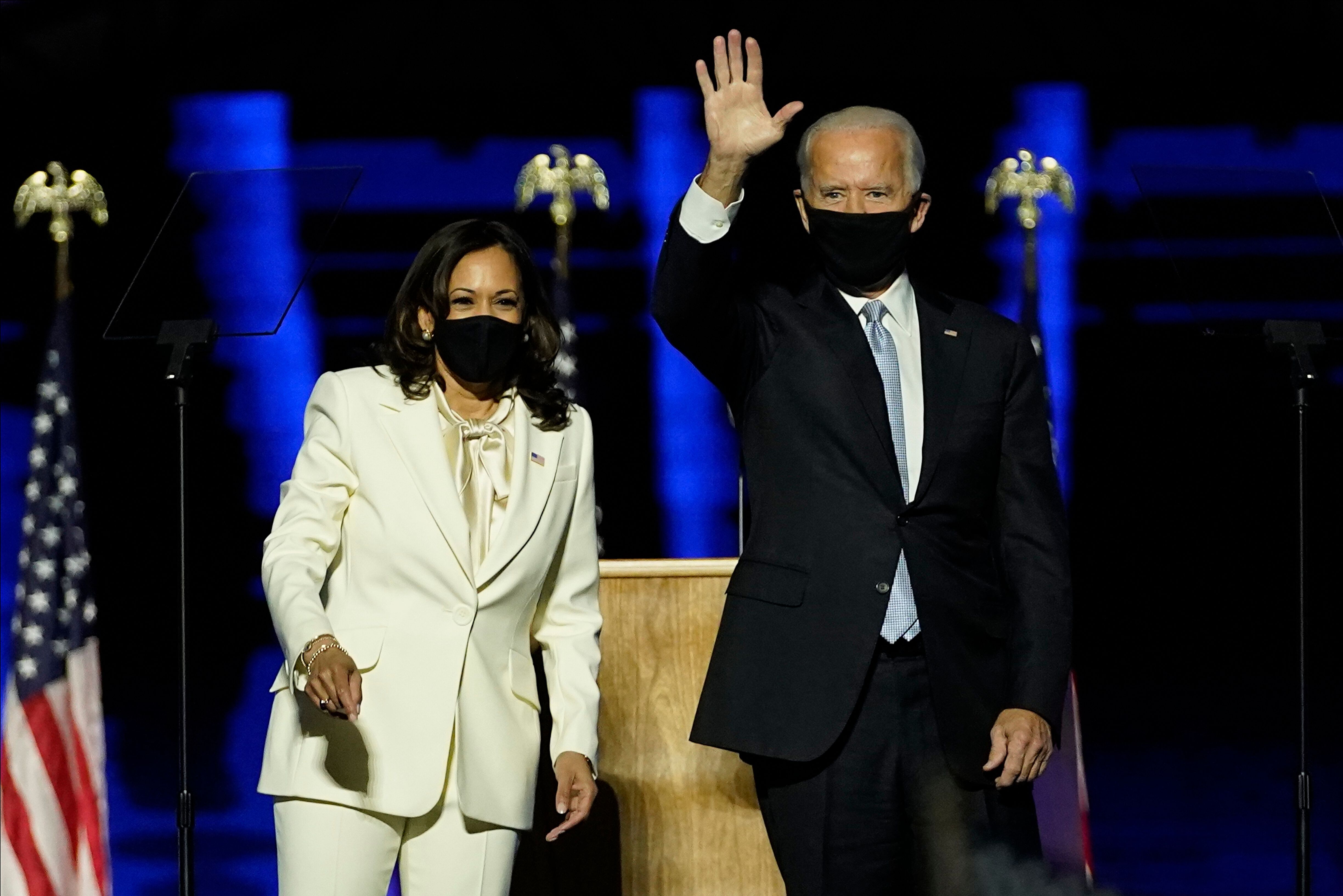 Joe Biden et Kamala Harris, ici sur la scène installé à Wilmington pour leur première...