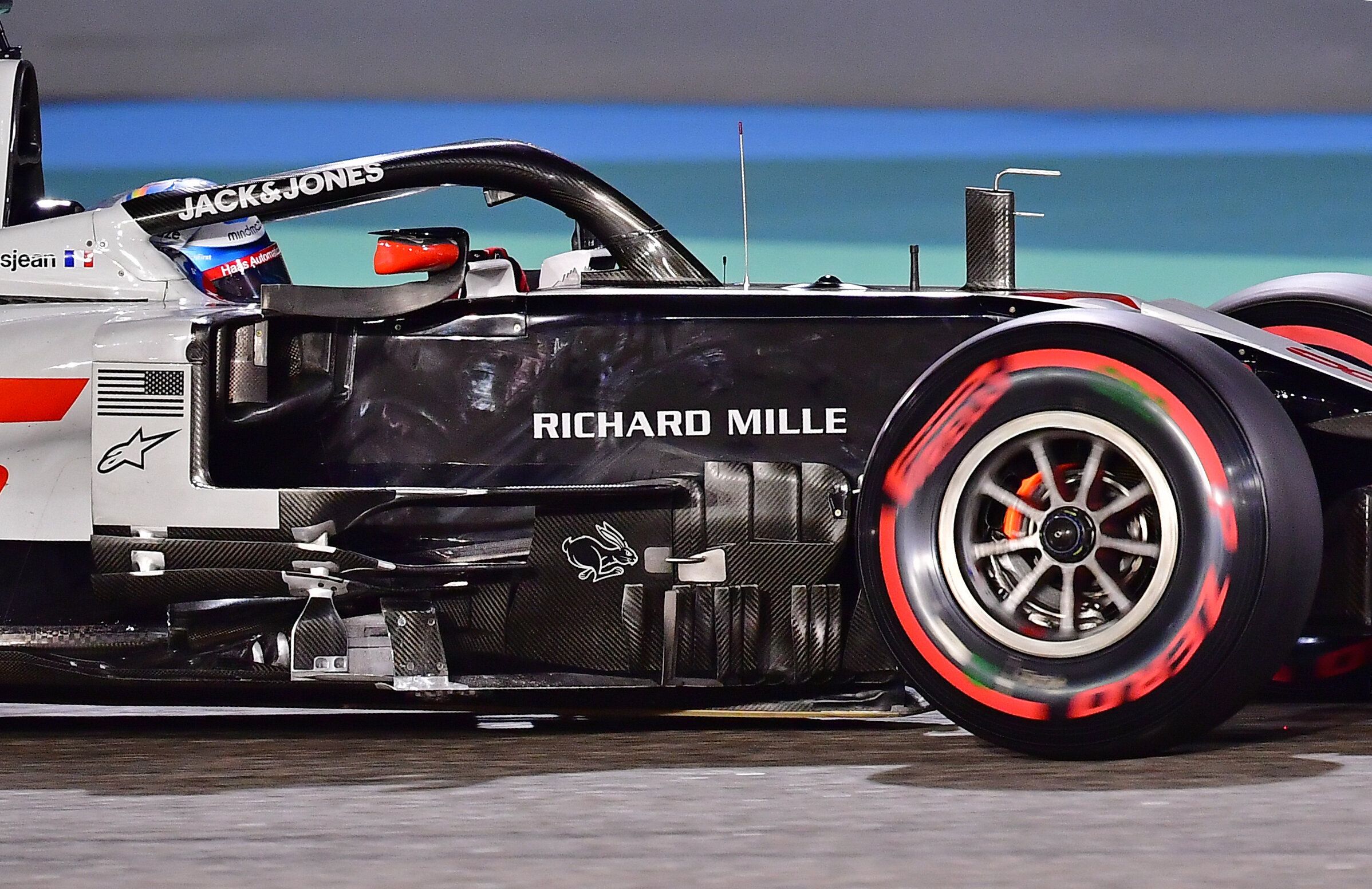 Romain Grosjean, ici lors de la séance de qualification du Grand Prix de Formule 1 de Bahreïn,...