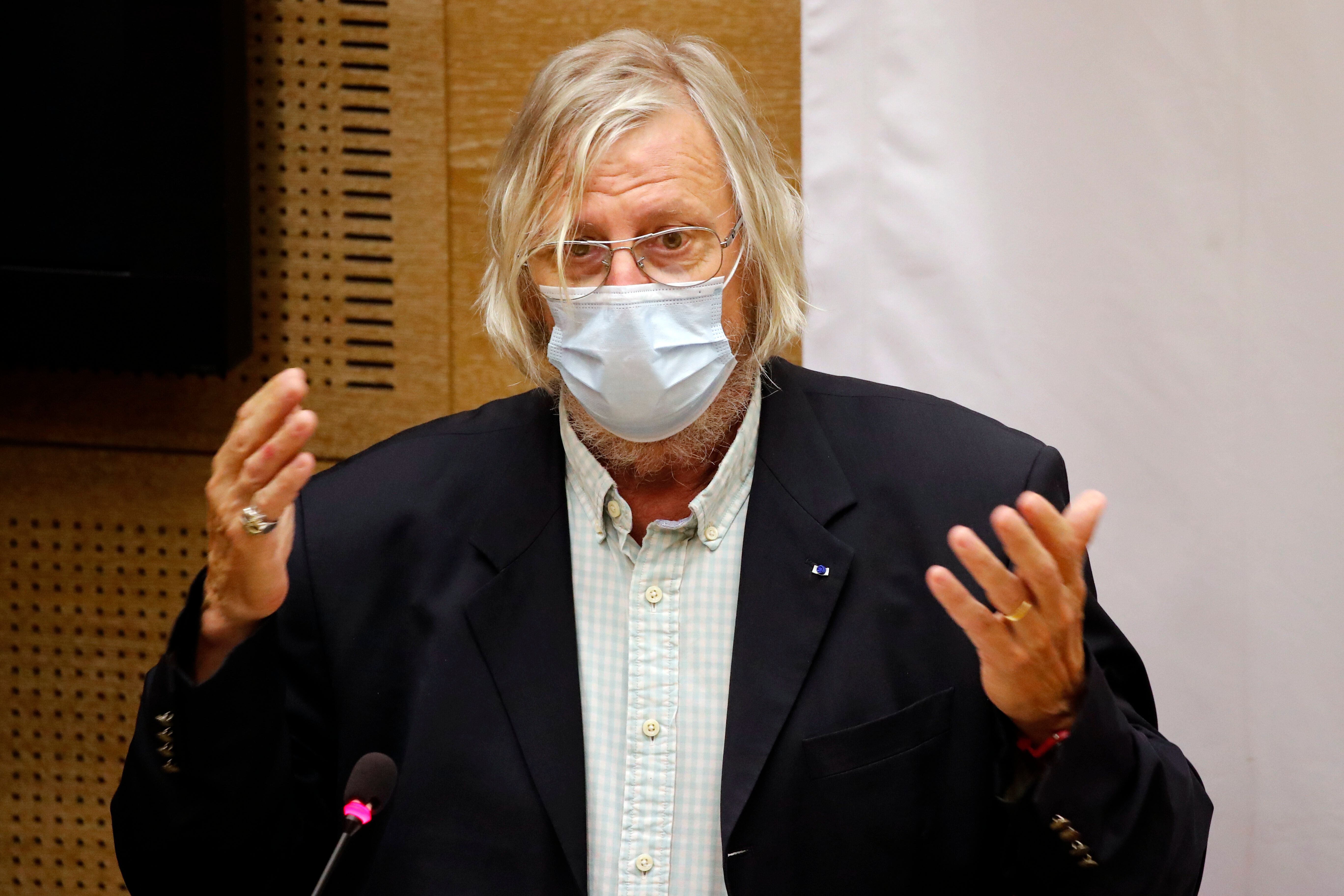 Didier Raoult lors d'une audition face aux sénateurs le 15 septembre 2020 (AP Photo/Francois