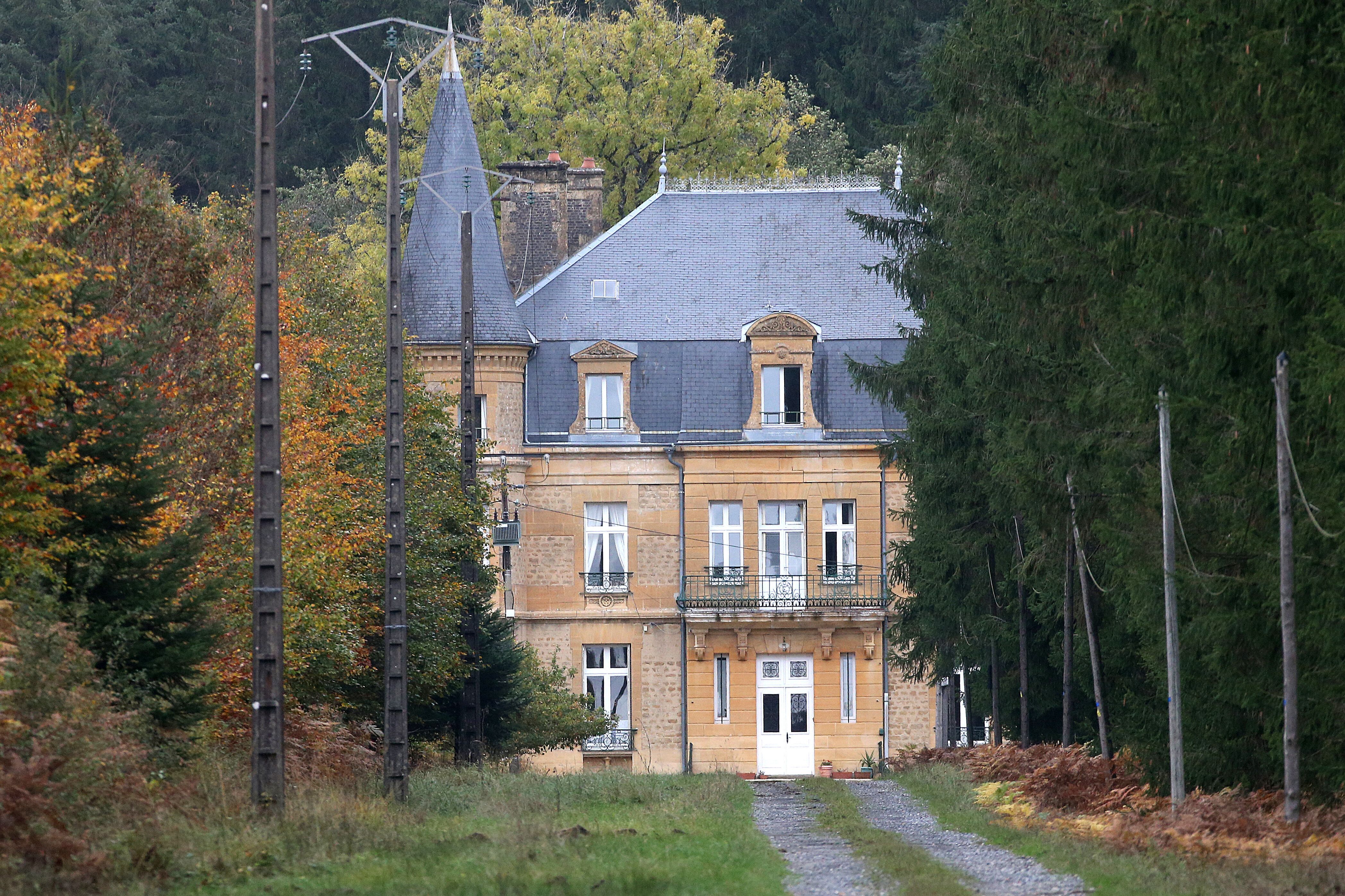 Le château de Sautou, ancienne propriété du tueur en série Michel Fourniret, le 27 octobre