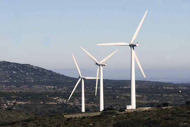 Des éoliennes du site d'Opoul Perillos, le 25 janvier 2006, près de