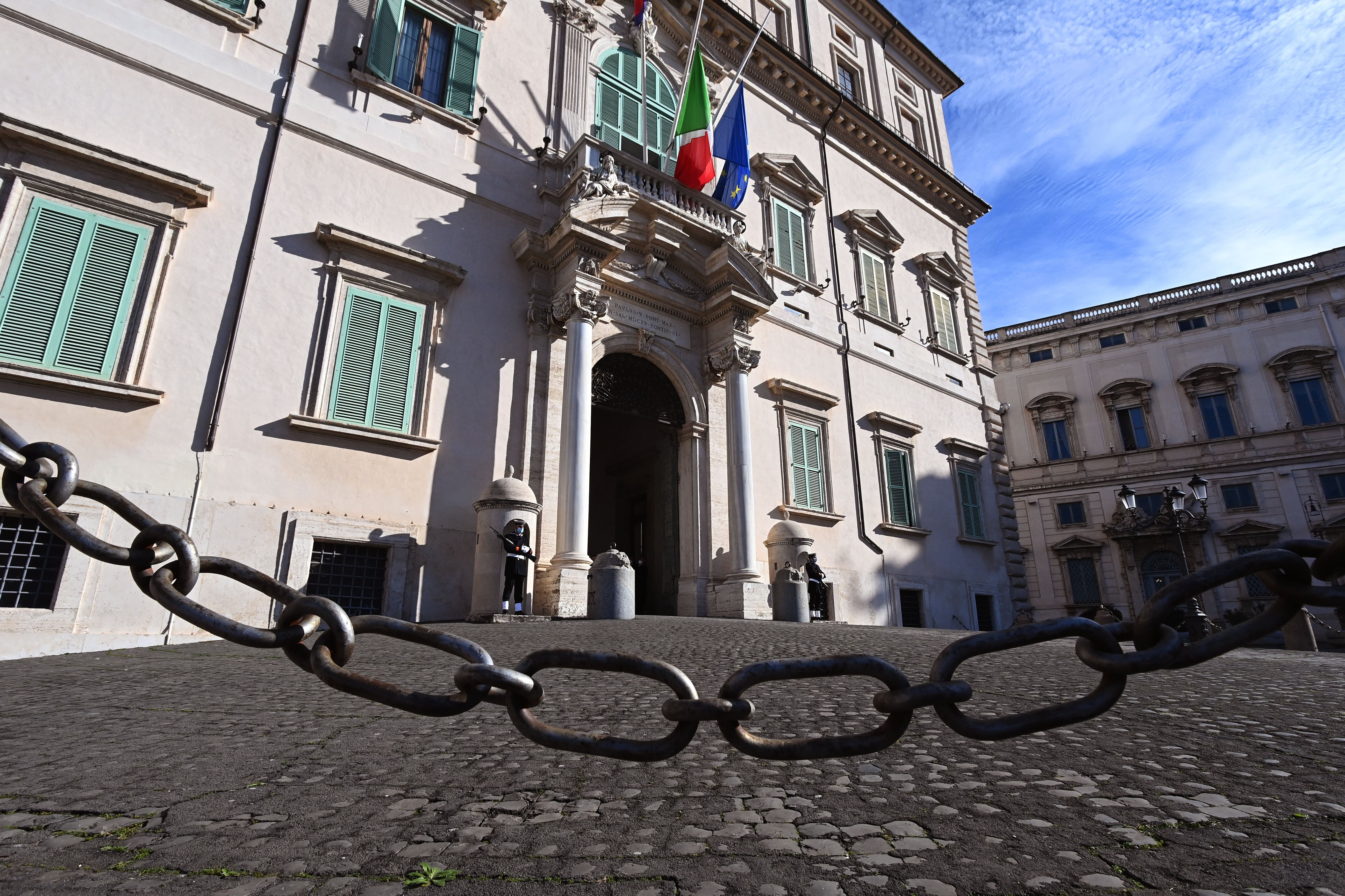 Devant le palais présidentiel du Quirinale, à Rome en Italie, le 27 janvier