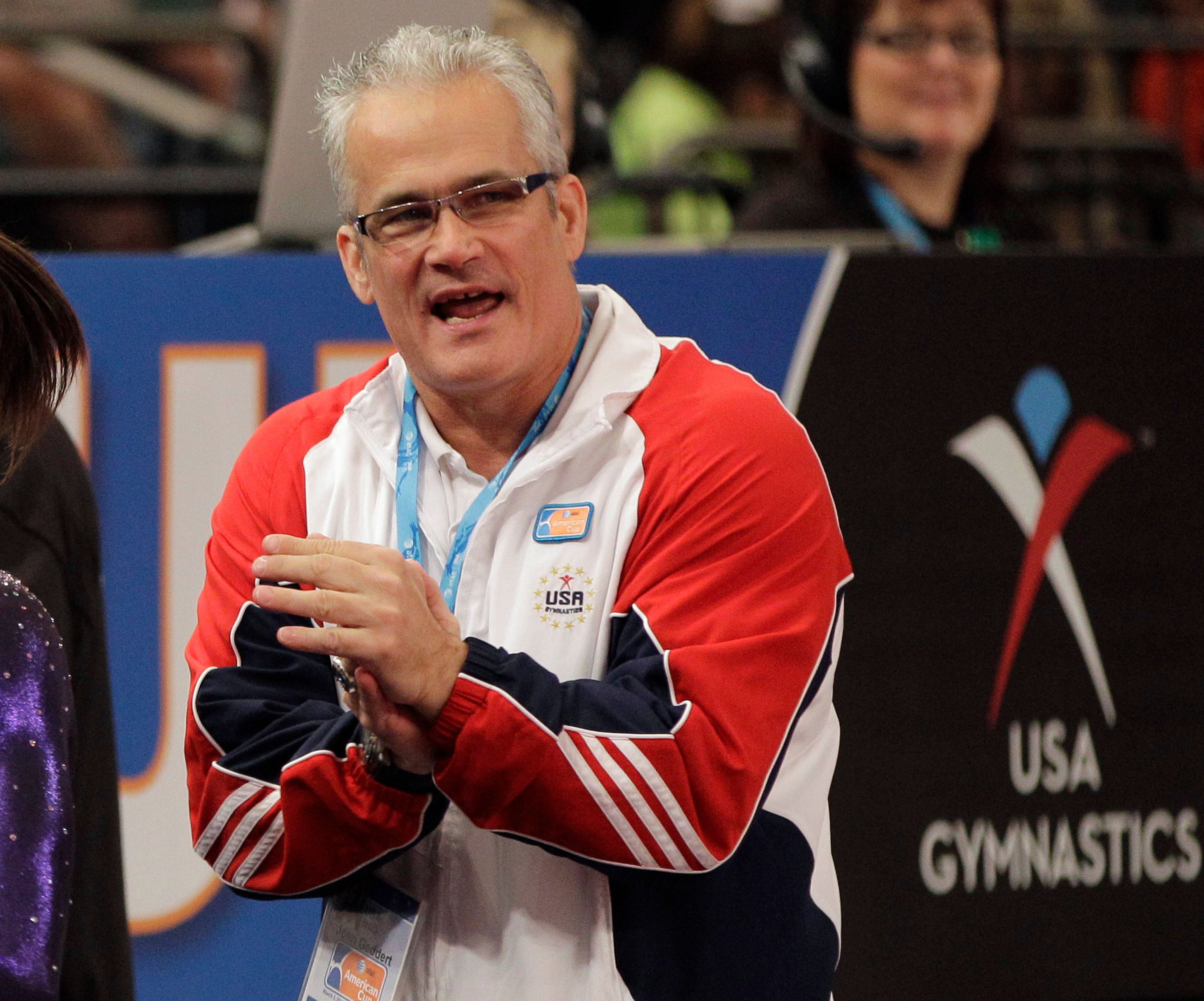 L'entraîneur de gymnastique américain John Geddert, ici lors d'une compétition à...