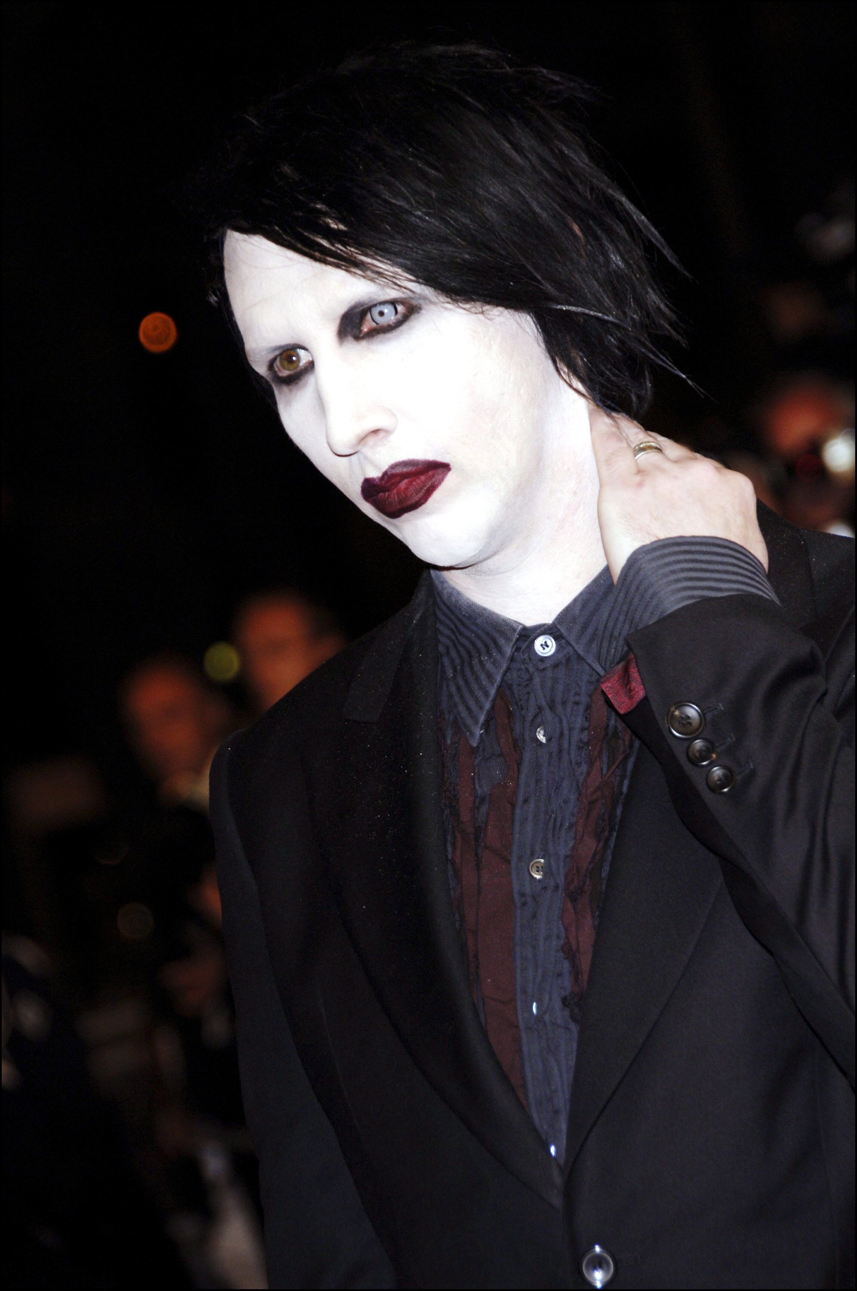 Marilyn Manson nie les accusations de viol de plusieurs femmes photo