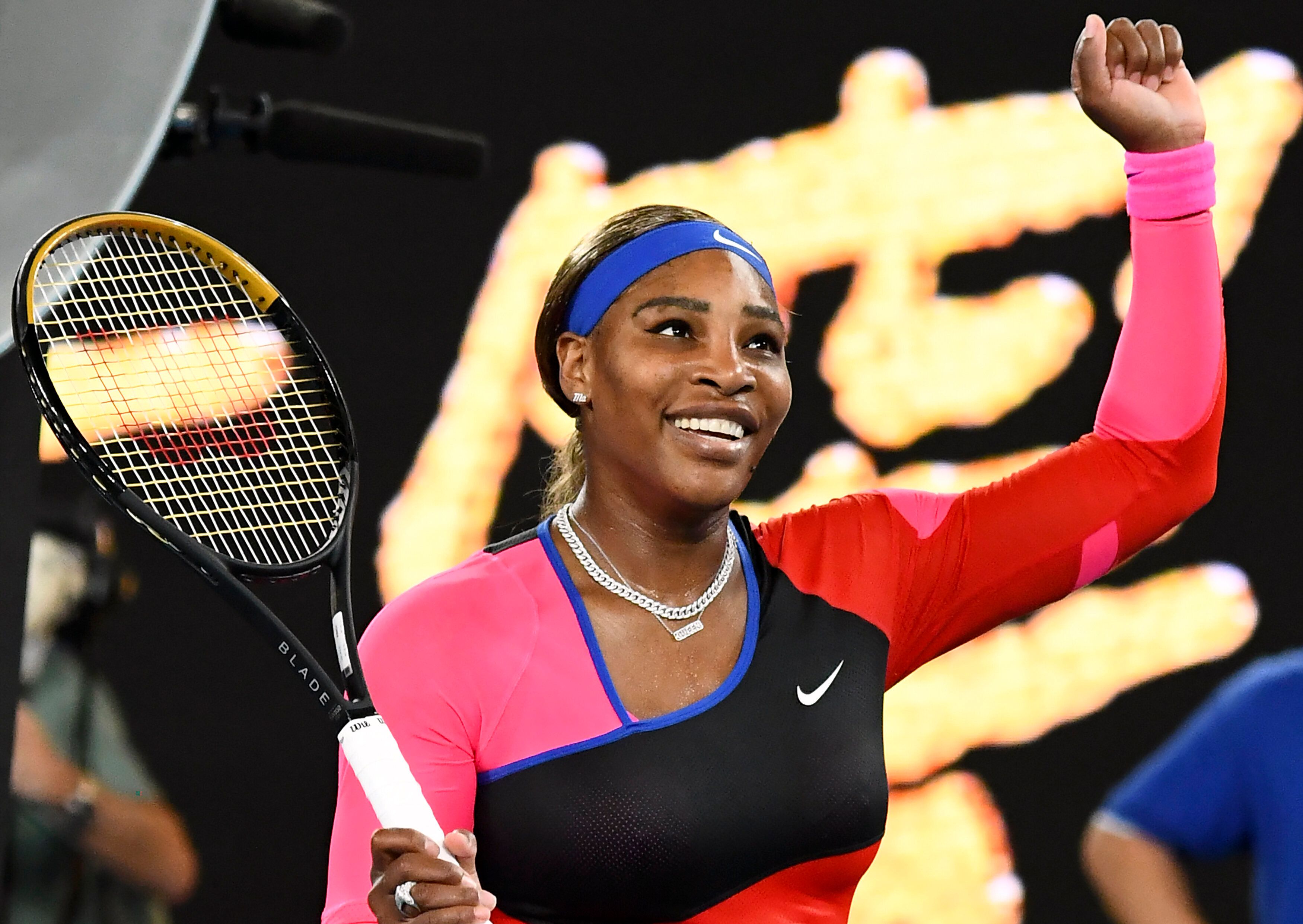 L'Américaine Serena Williams célèbre sa victoire contre la Roumaine Simona Halep...