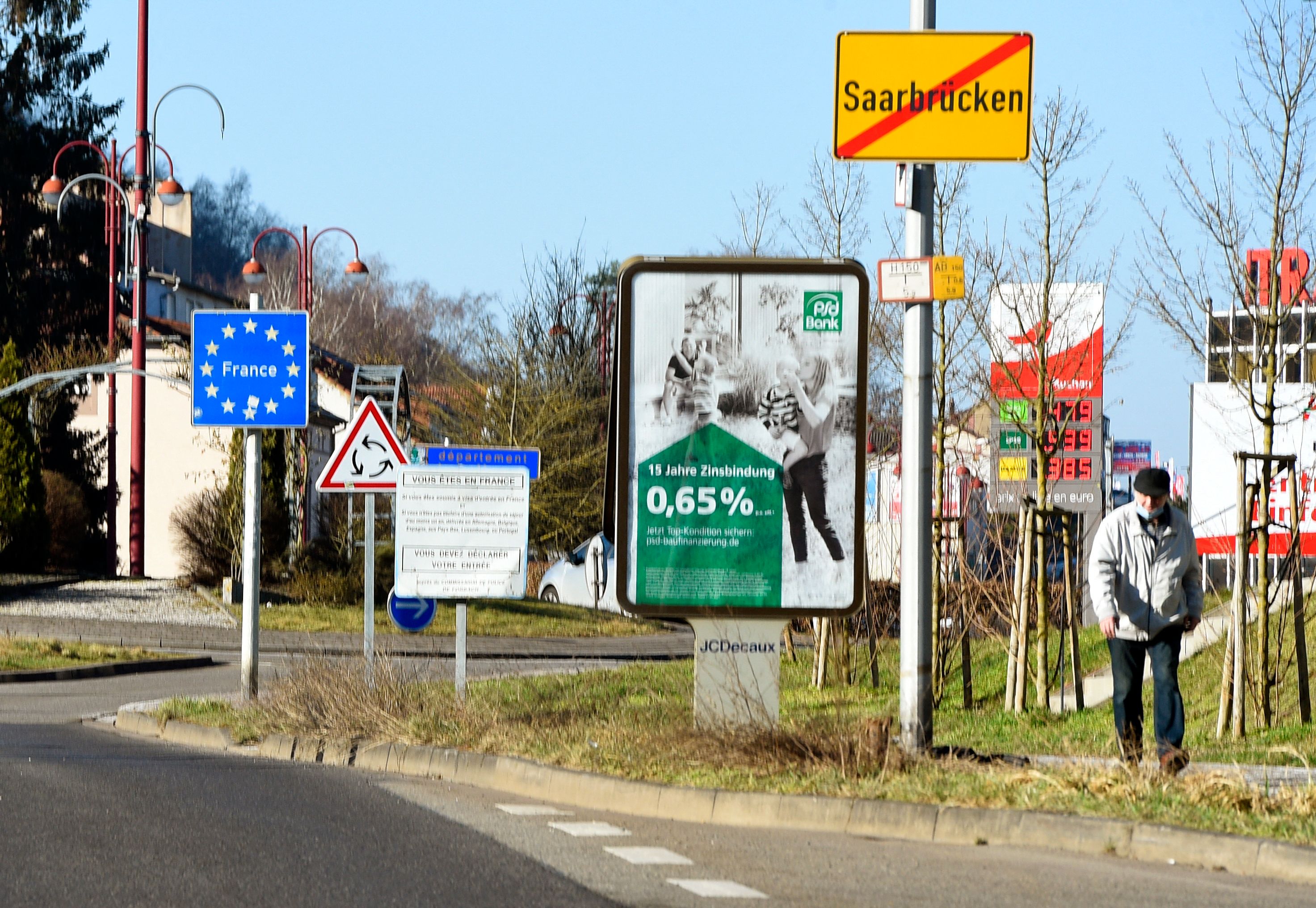 À la frontière franco-allemande entre Spicheren (Moselle) et Sarrebruck (Allemagne), le...