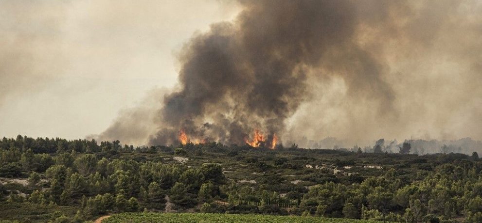 L'incendie dans l'Aude "toujours pas maîtrisé", plus de ...