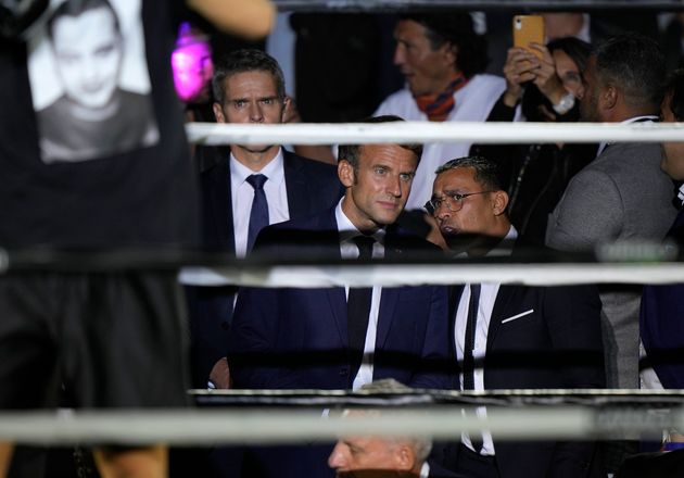 Emmanuel Macron sur le court Philippe-Chatrier lors du combat de Tony Yoka à Roland-Garros, à...