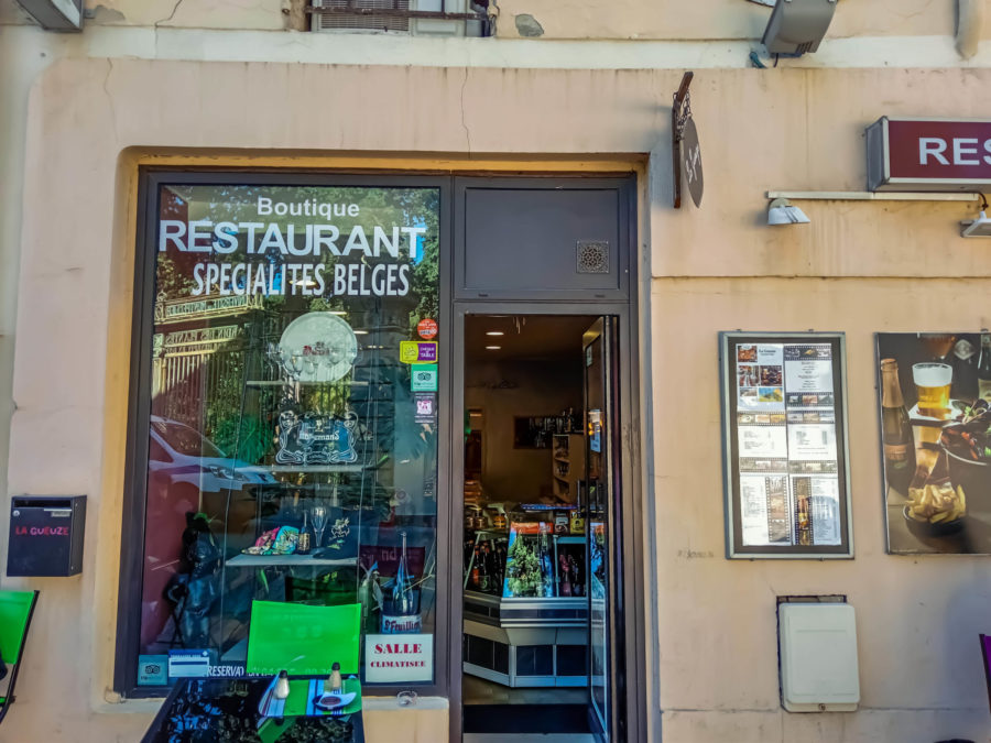Devanture restaurant spécialités belges