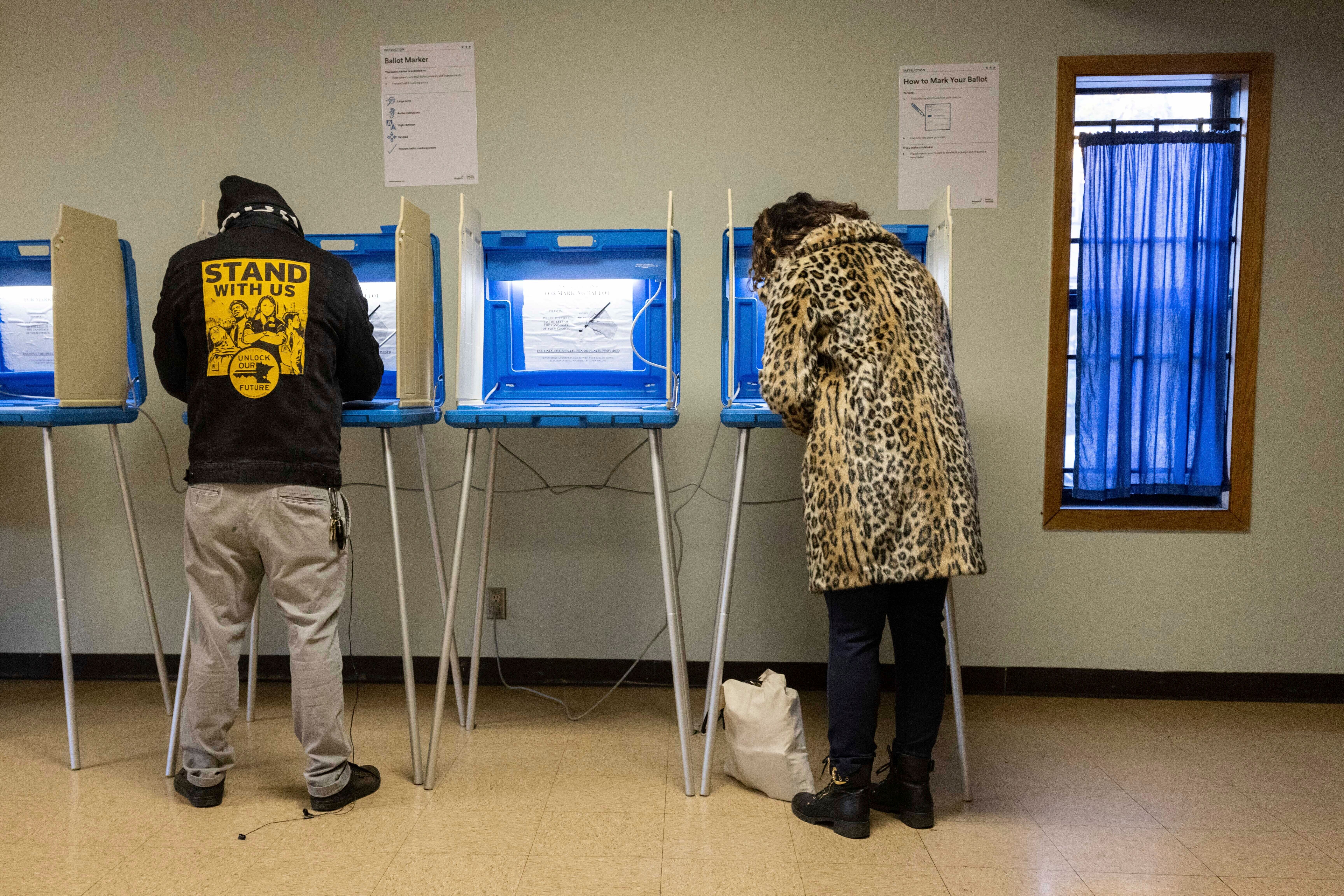 Des habitants de Minneapolis, aux Etats-Unis, en train de voter le 2 novembre