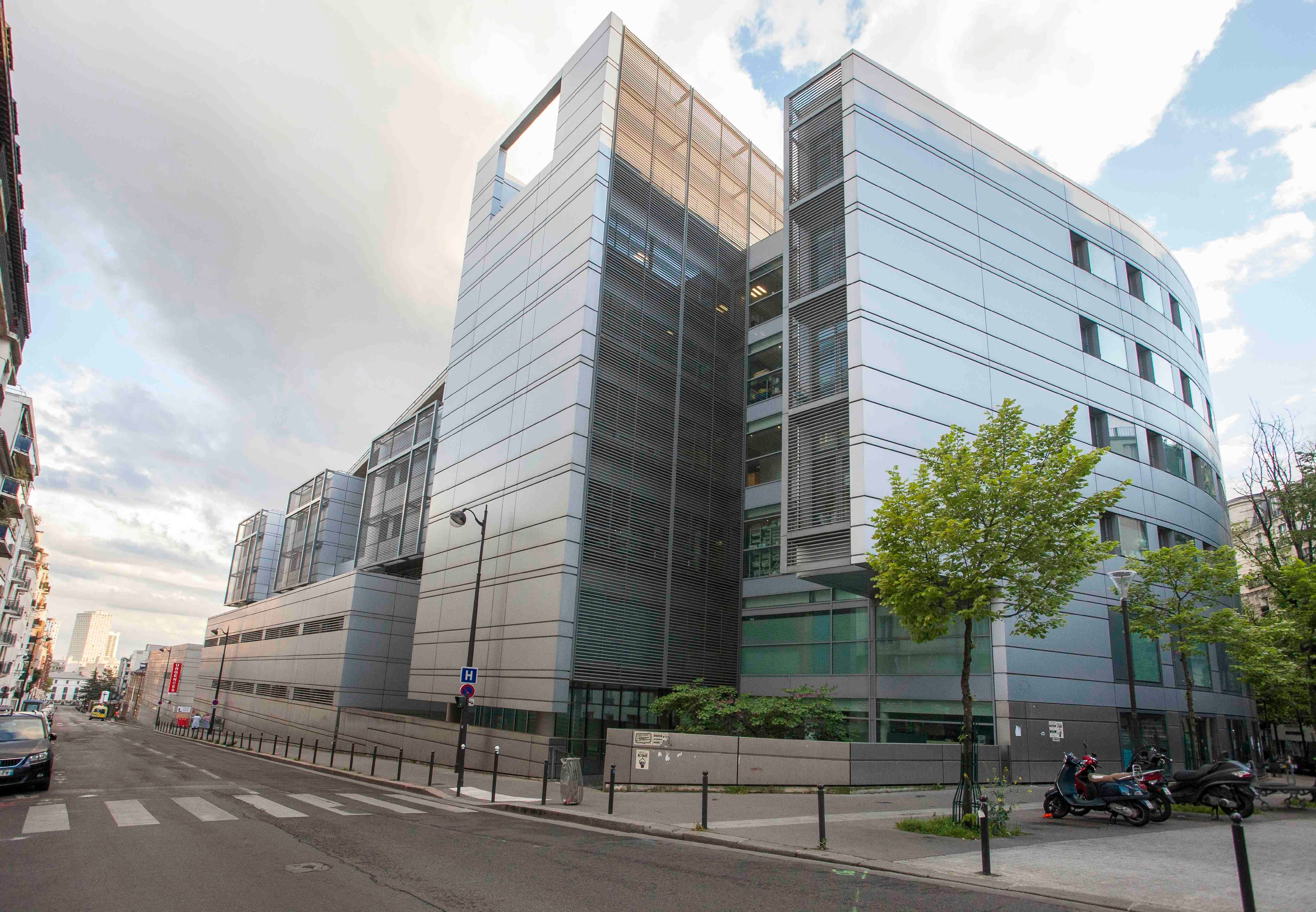 L'hôpital Tenon à Paris, le 20 avril