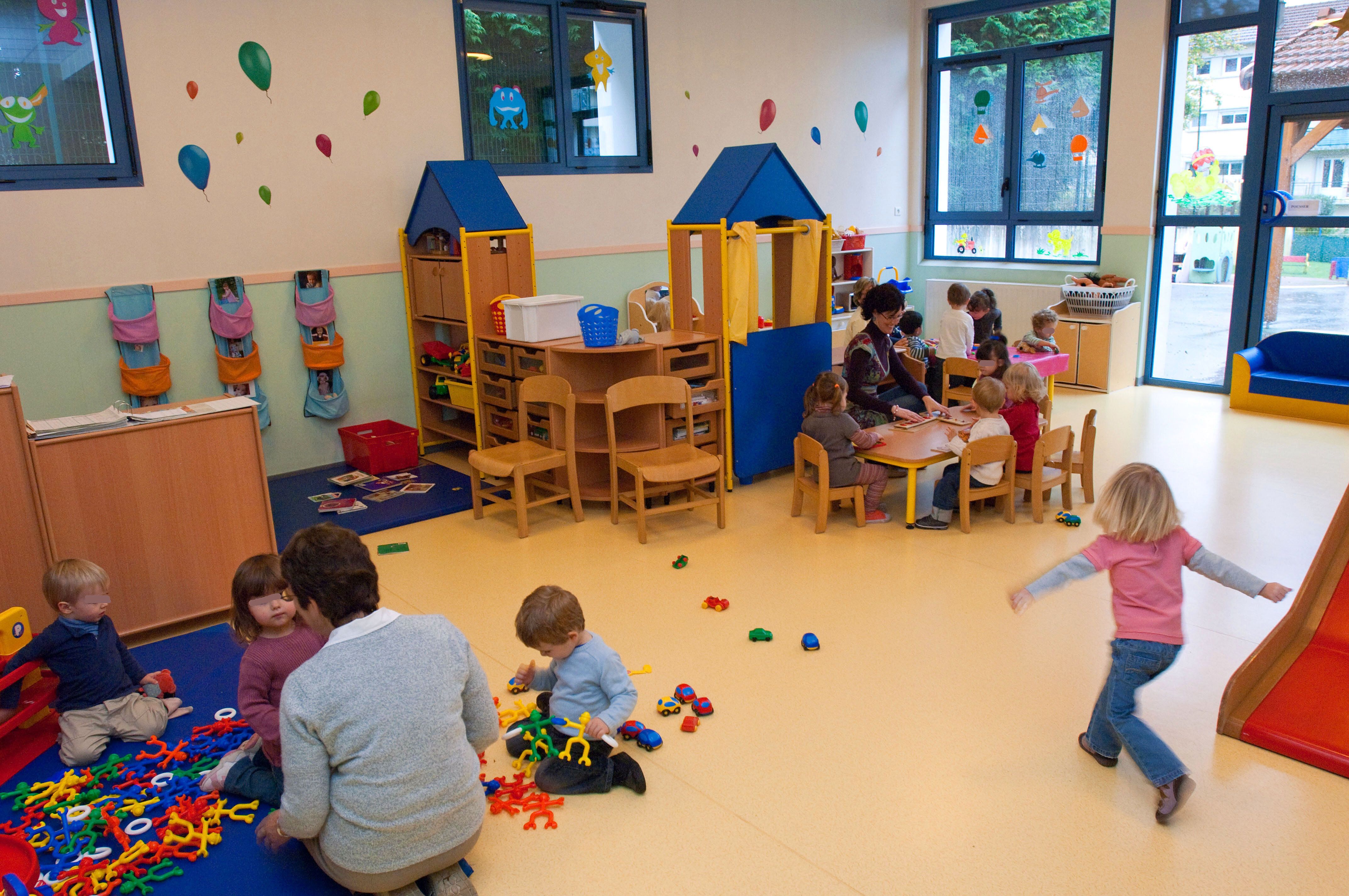 Limoges (87). 2009/11/09. Day nursery / child care center 