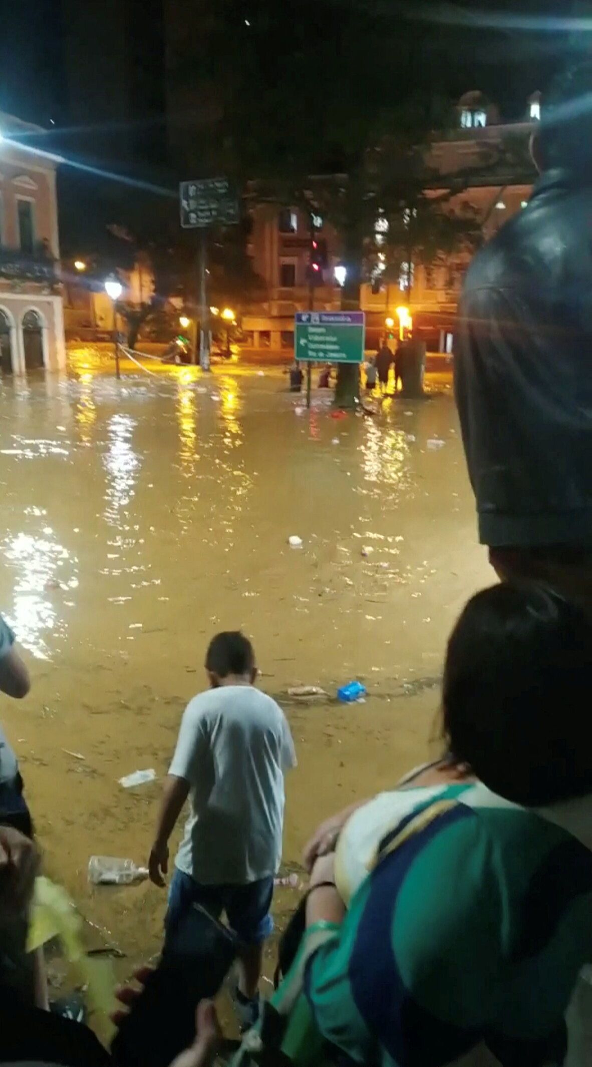 Au Brésil, de fortes pluies et inondations font au moins 18 morts  (Photo des inondations...