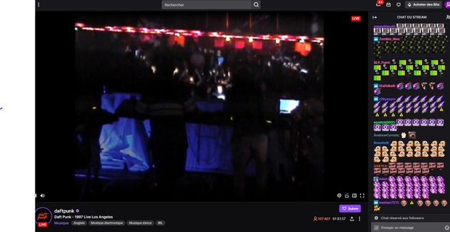 Une capture d'écran Twitch du concert de Daft Punk en 1997 à Los