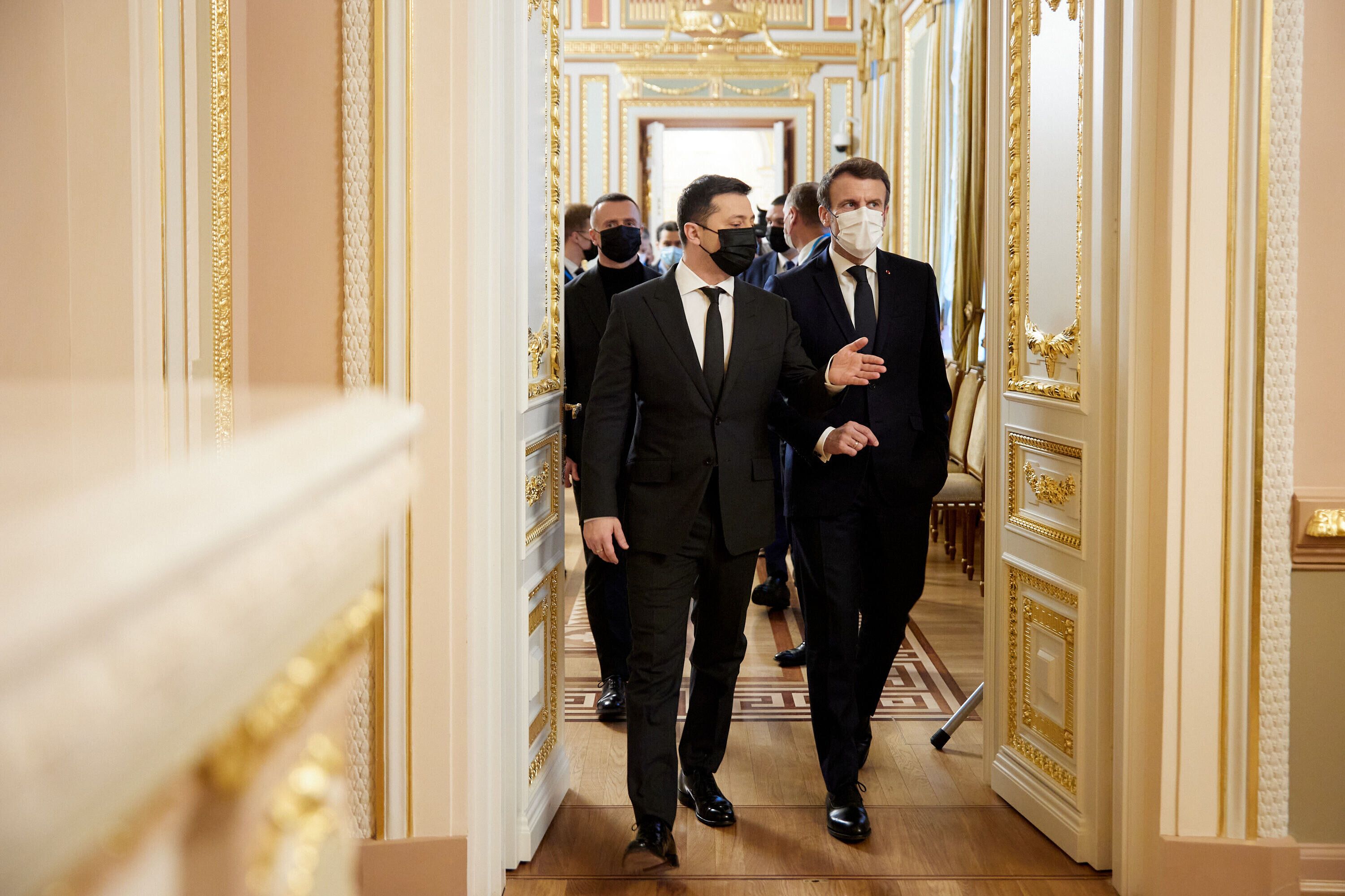 Volodymyr Zelensky et Emmanuel Macron, ici à Kiev en Ukraine, le 8 février