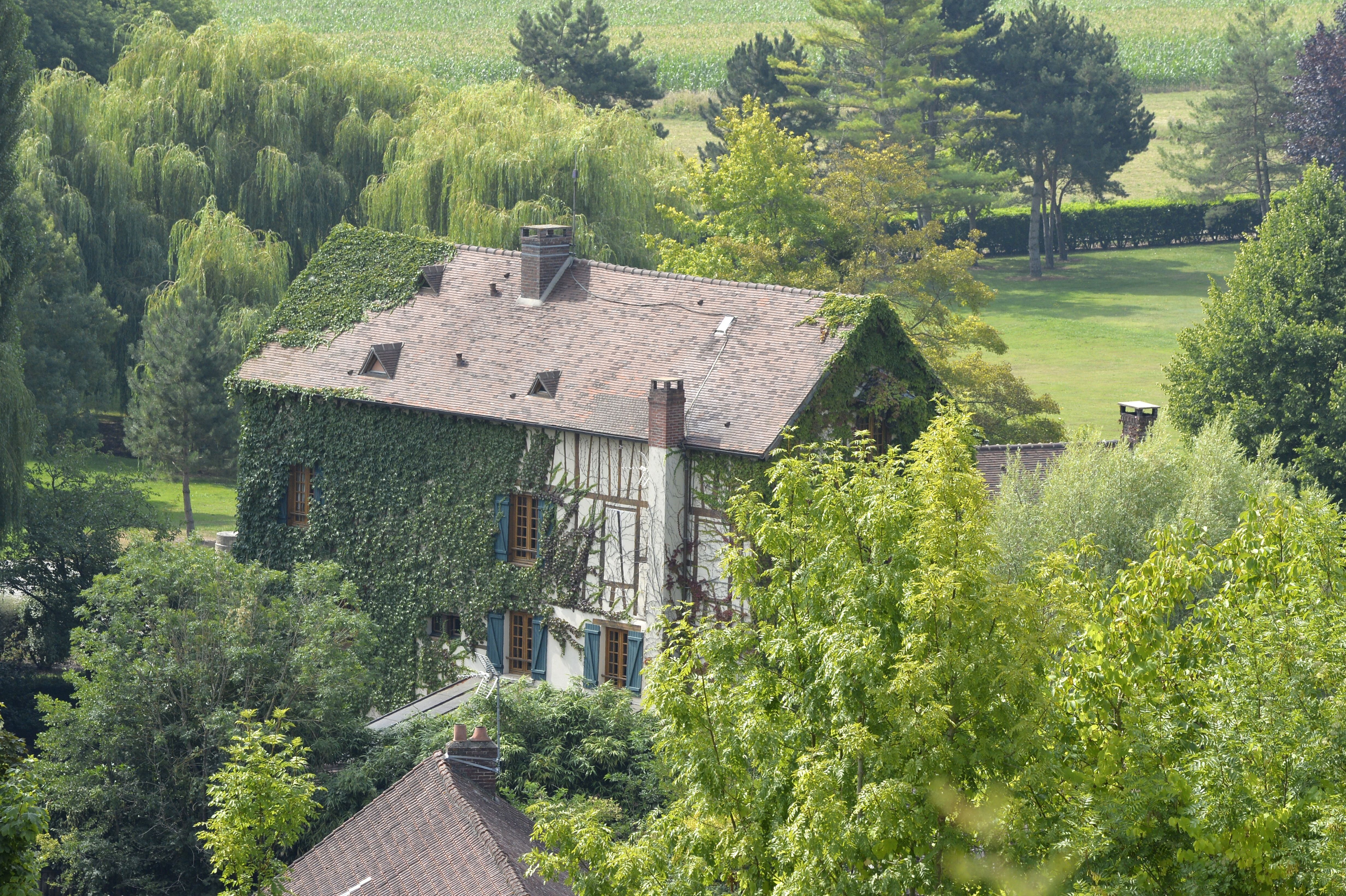 La propriété de Patrick et Isabelle Balkany à Giverny, dans l'Eure, a été...