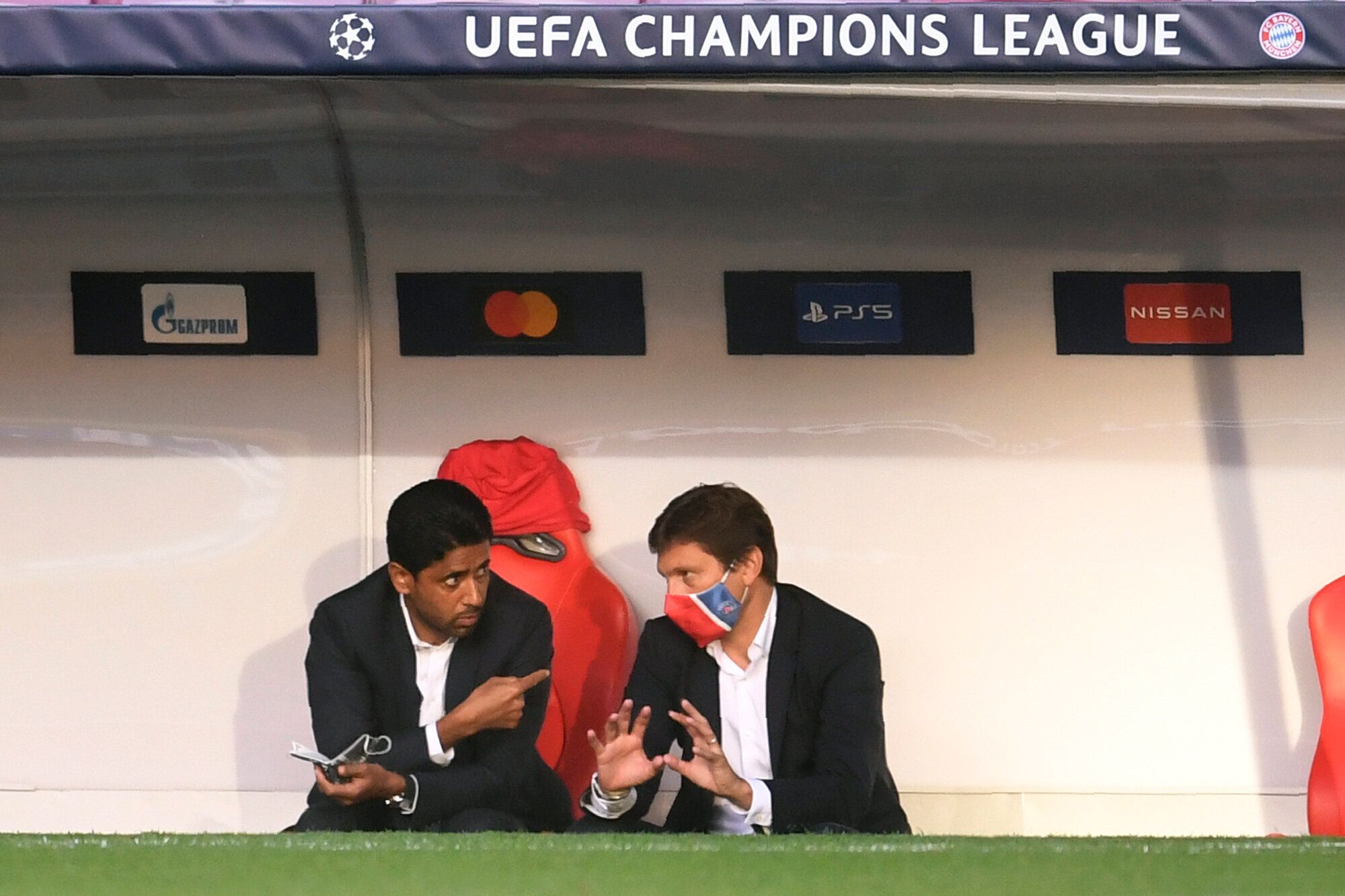 Nasser Al-Khelaïfi, Leonardo et le PSG visés par une enquête de l'UEFA (Nasser Al-Khelaifi...