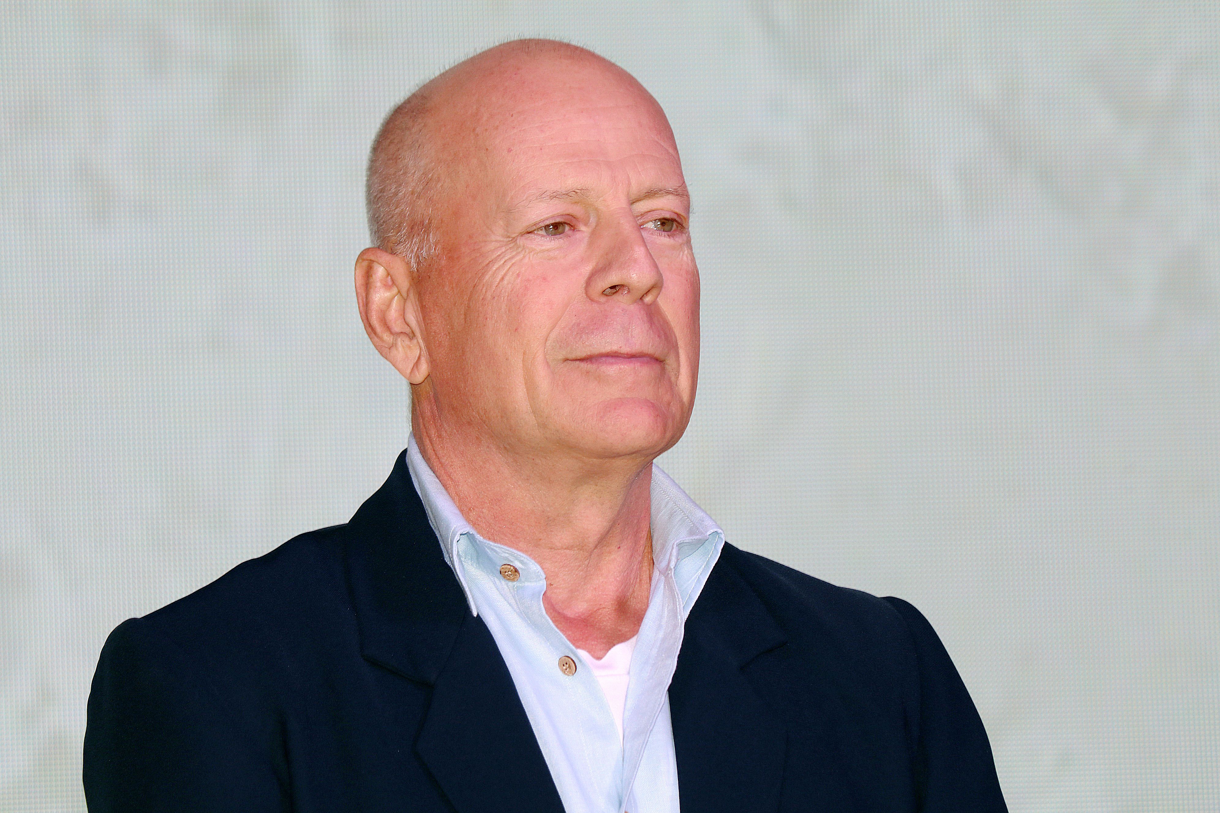 Depuis l'annonce de la retraite de Bruce Willis liée à son aphasie, de nombreux témoignages surgissent...