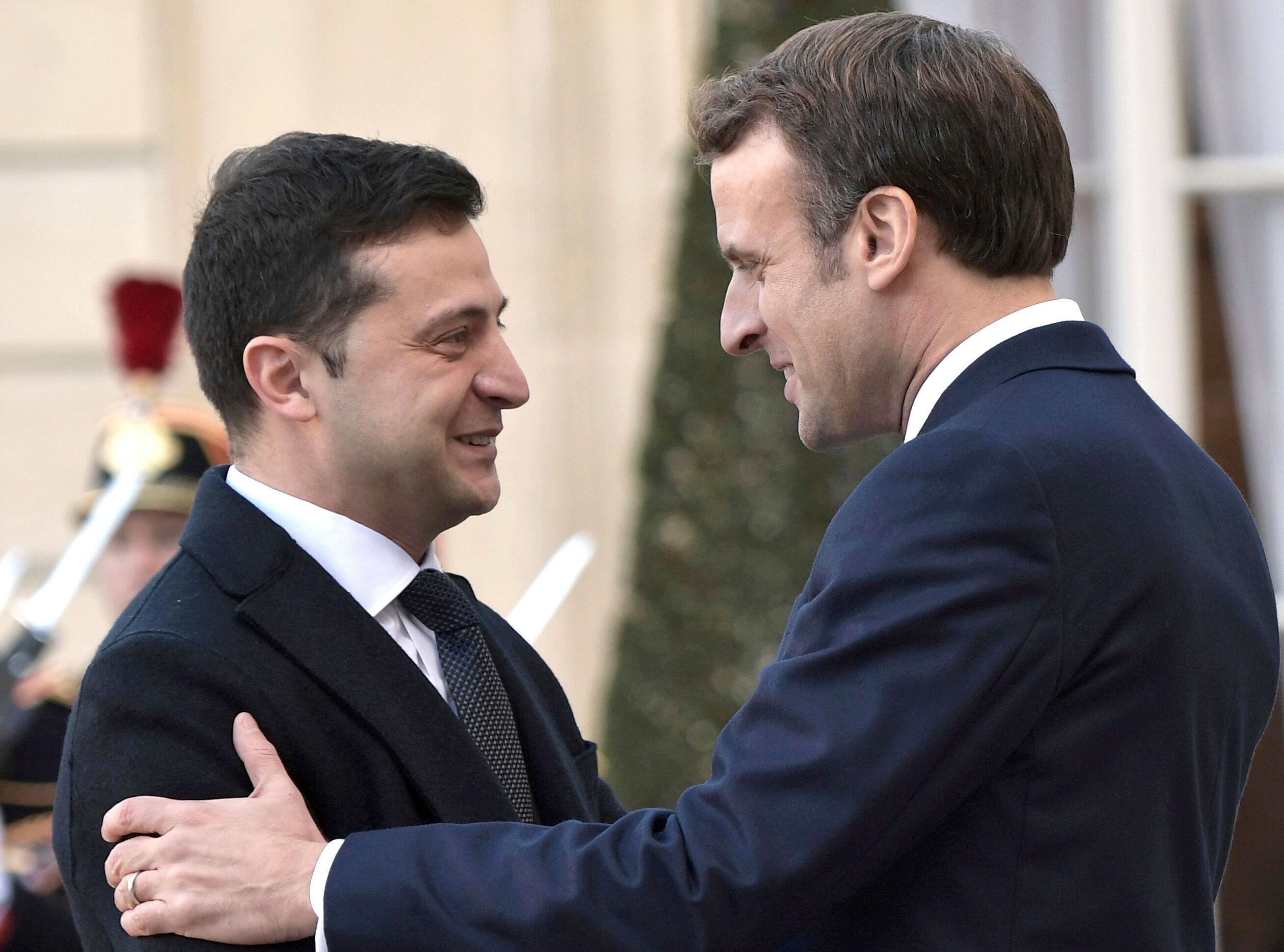 Volodymyr Zelensky et Emmanuel Macron, ici à Paris en