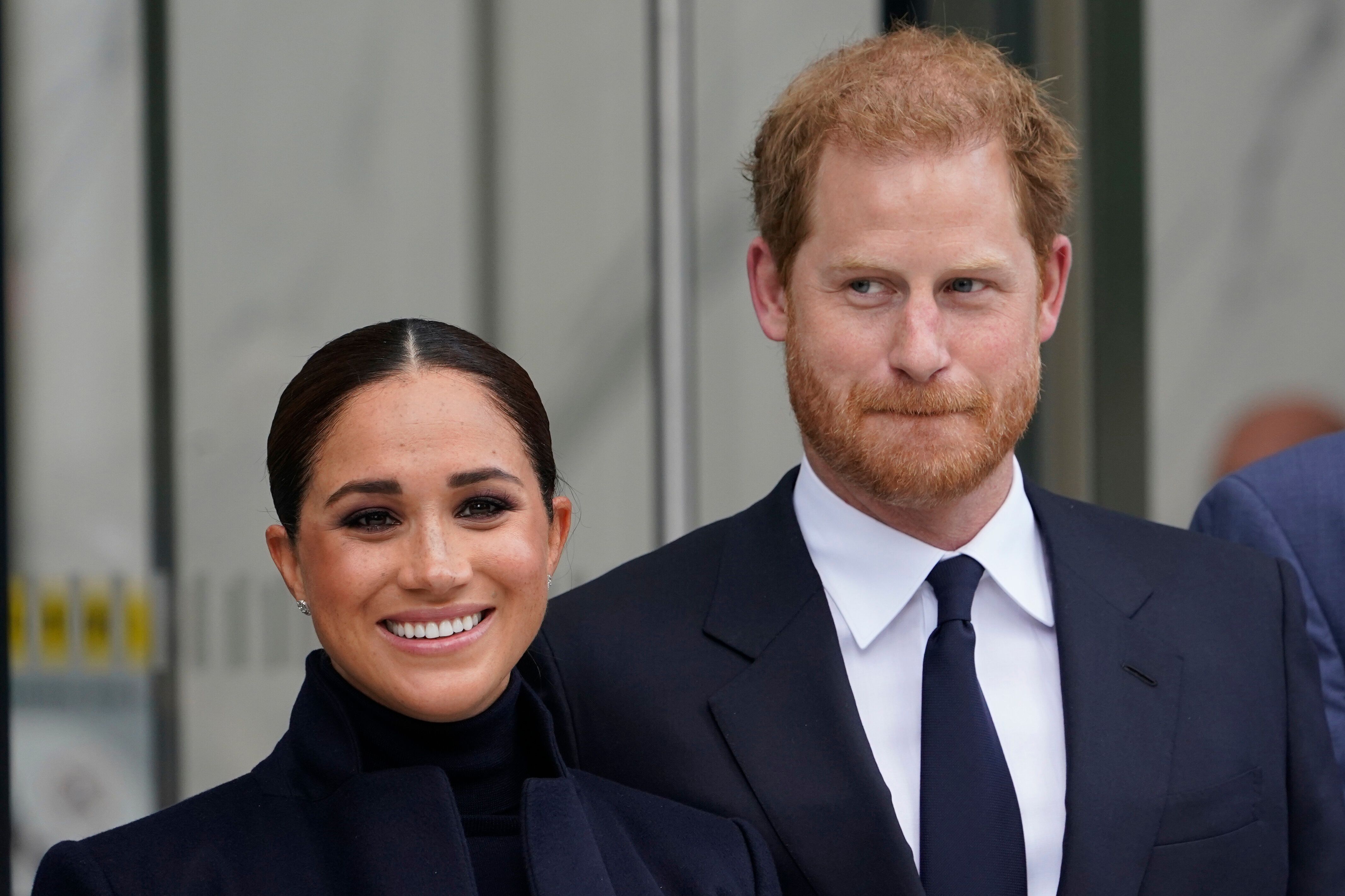 Harry et Meghan font une halte à Londres pour voir la reine (Meghan Markle et le Prince Harry...