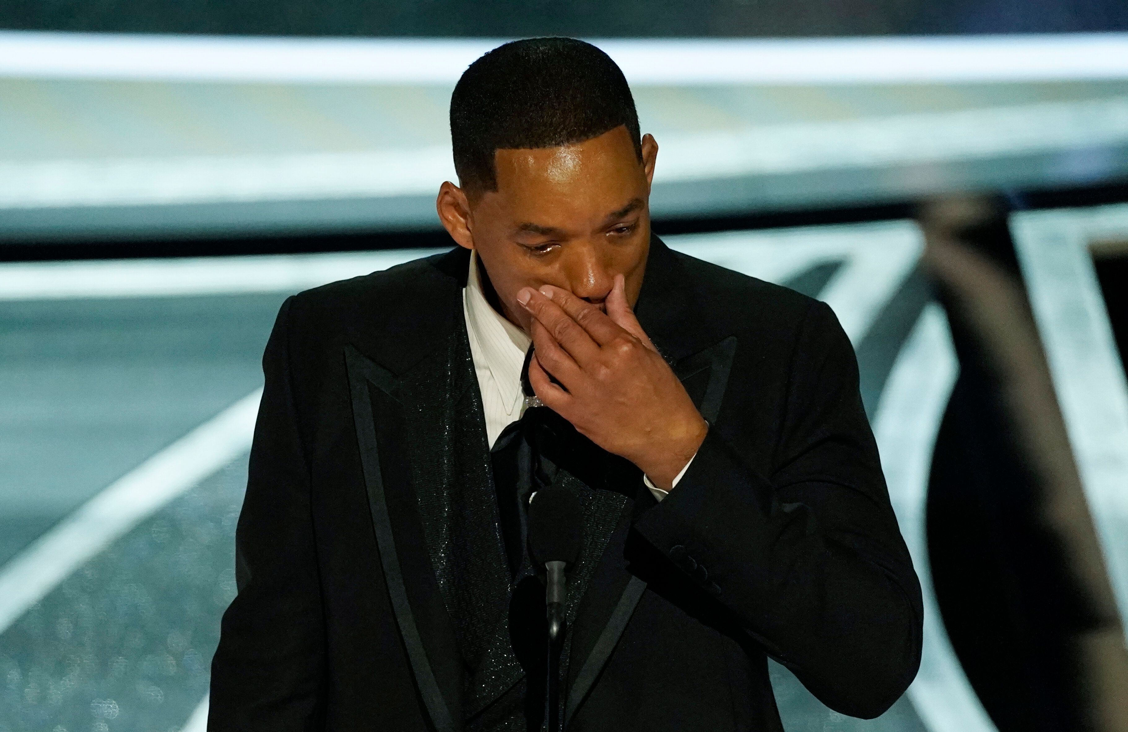 Will Smith en larmes après avoir reçu un Oscar à la cérémonie de mars