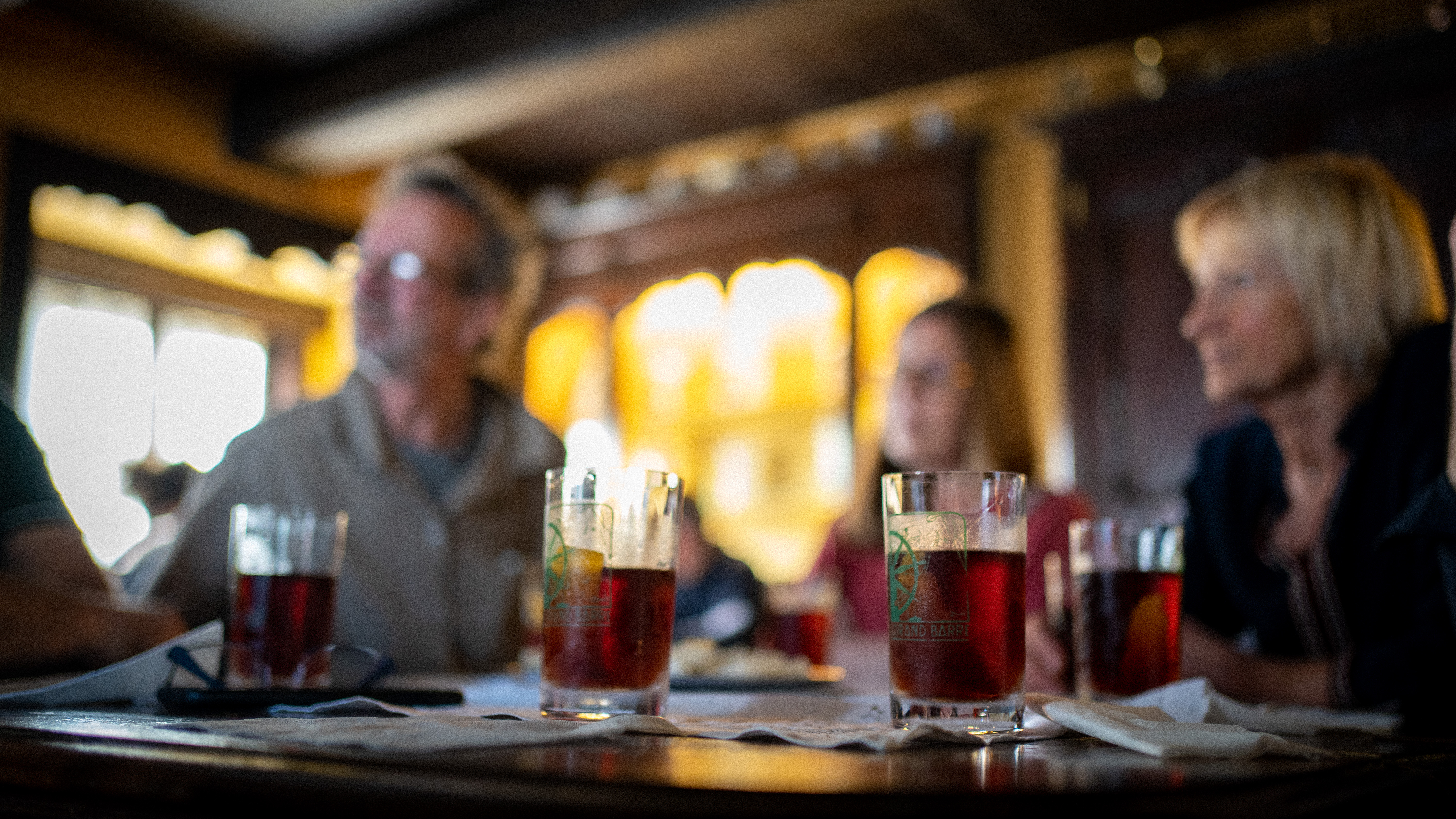 Le mystérieux bar breton qui ne sert quune seule boisson le Macka photo image