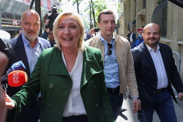 Marine Le Pen et Jordan Bardella photographiés au siège du Rassemblement national, le 25...