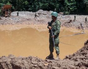 Amazonie équatorienne : ruée vers l’or incontrôlable, une catastrophe environnementale régionale selon les autorités